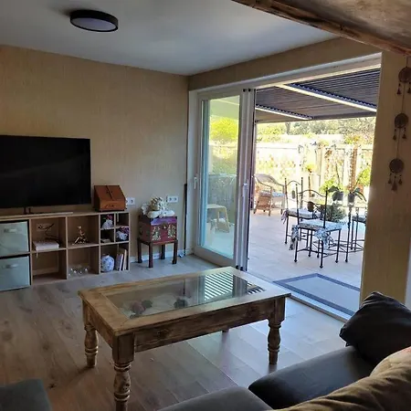 Bonita En Esquina * Marbella