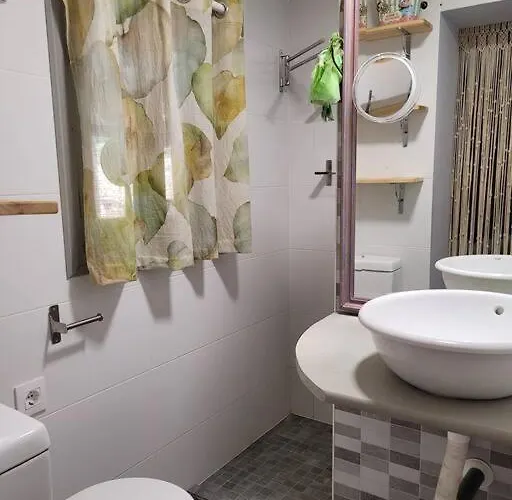 Bonita En Esquina Marbella