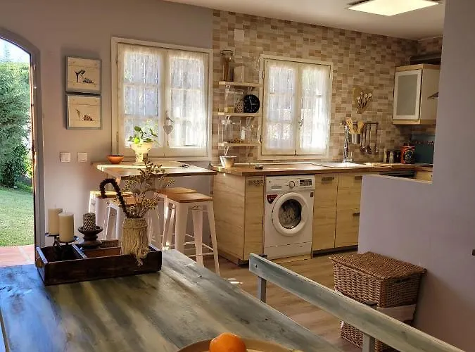 Bonita En Esquina * Marbella