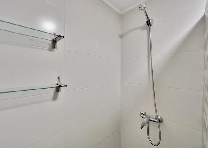 Bonita En Esquina Marbella